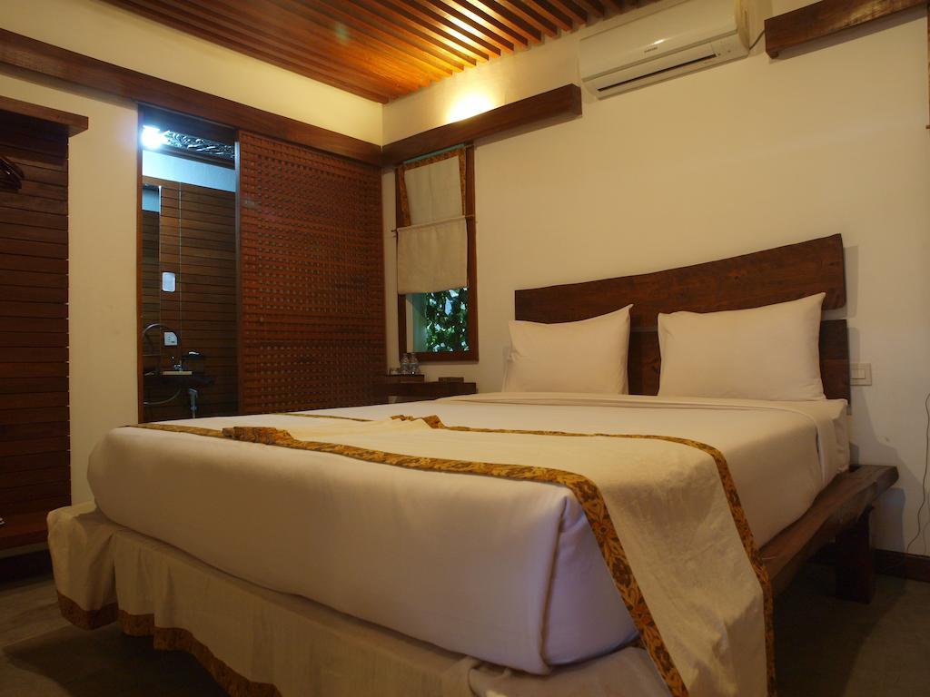 Flores Gallery Hotel Bandung Habitación foto