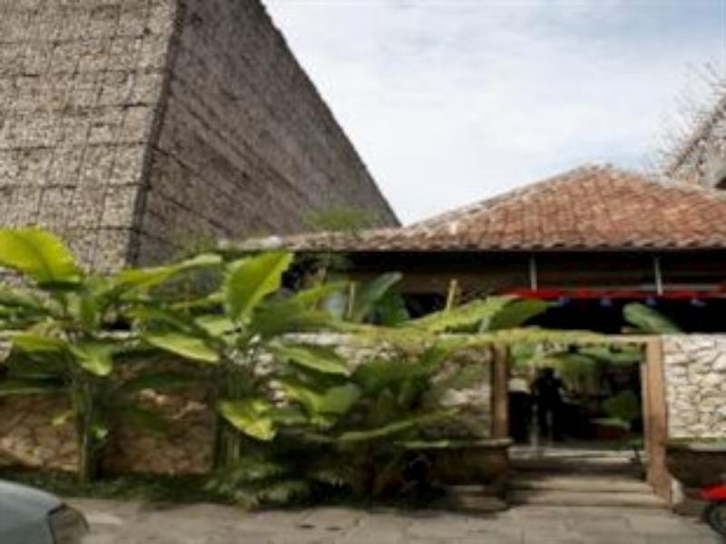 Flores Gallery Hotel Bandung Exterior foto