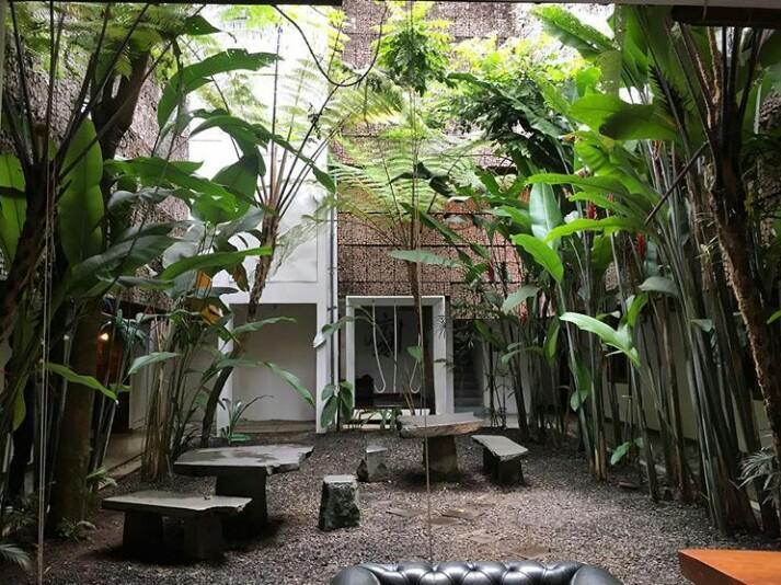 Flores Gallery Hotel Bandung Exterior foto